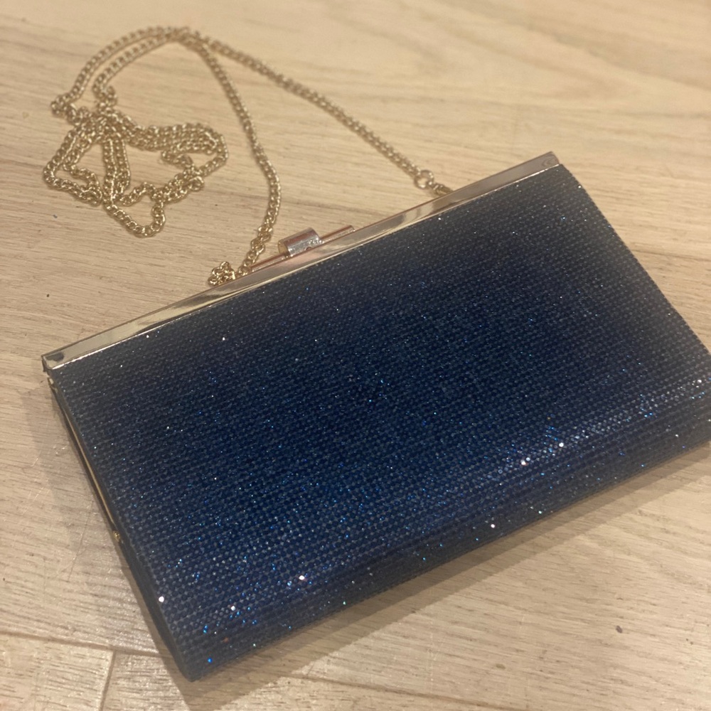 Elegant Blue Crystal Clutch with Gold Chain